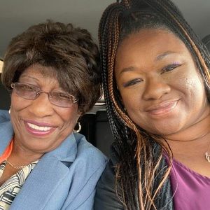 Meet your Posher, Renee